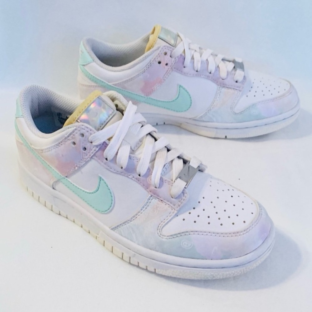 NIKE DUNK LOW ‘Pastel Paisley Mint Foam Phantom Sneakers